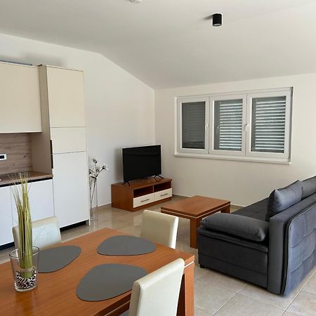 Apartments L&D Биоград на Мору Екстериор снимка