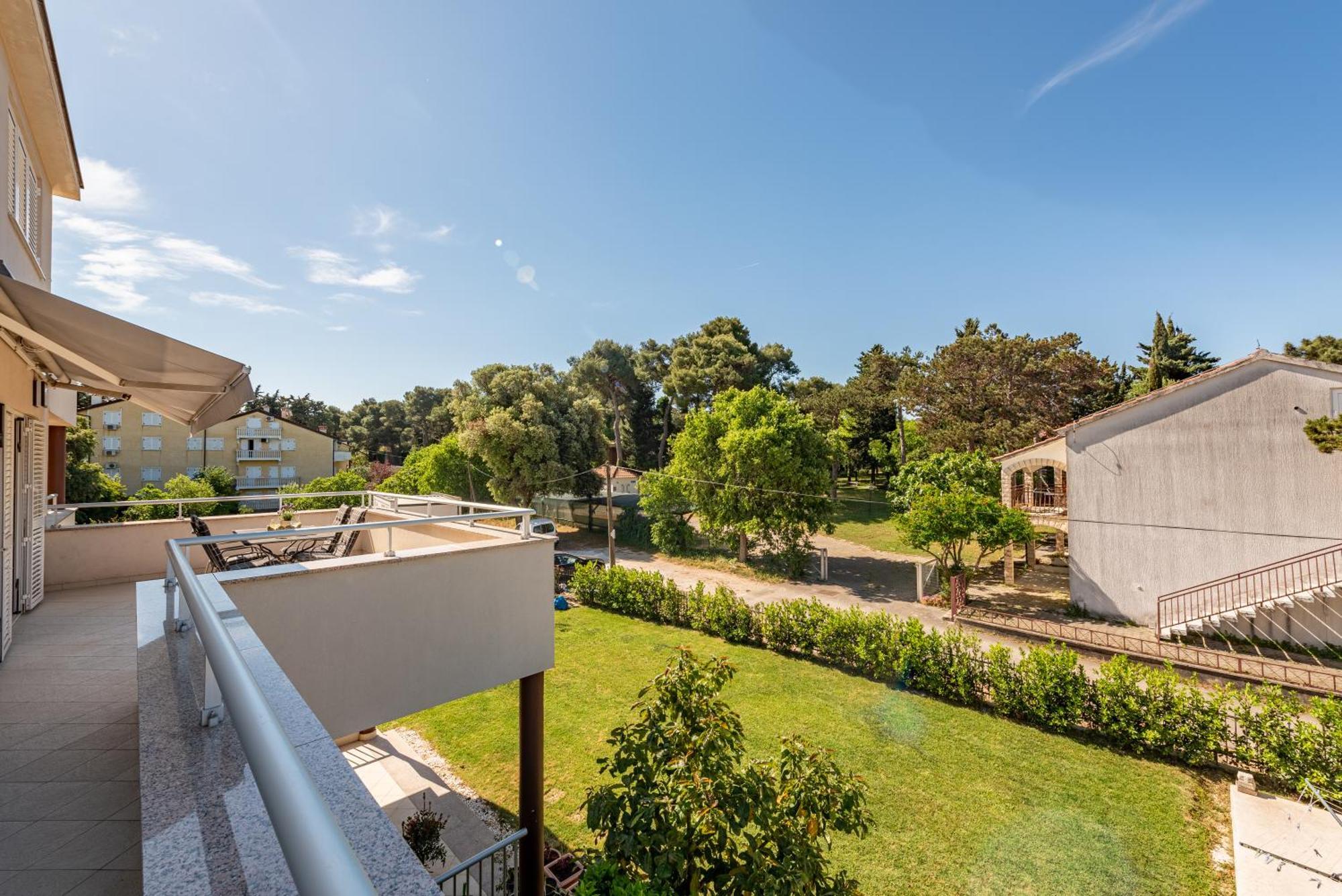 Apartments L&D Биоград на Мору Екстериор снимка