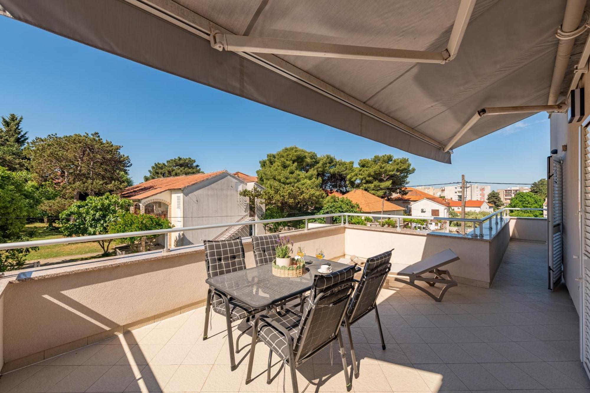 Apartments L&D Биоград на Мору Екстериор снимка
