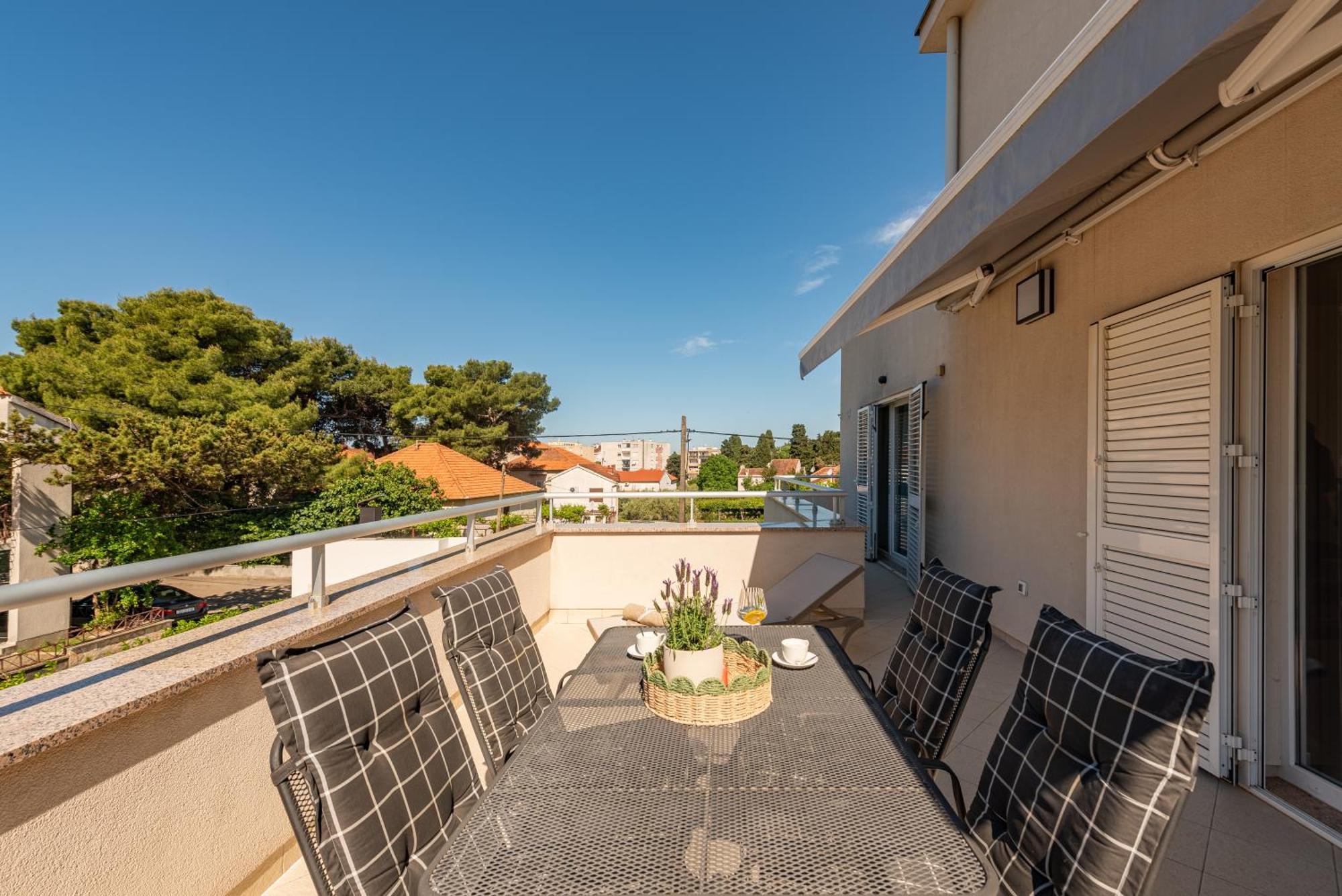 Apartments L&D Биоград на Мору Екстериор снимка